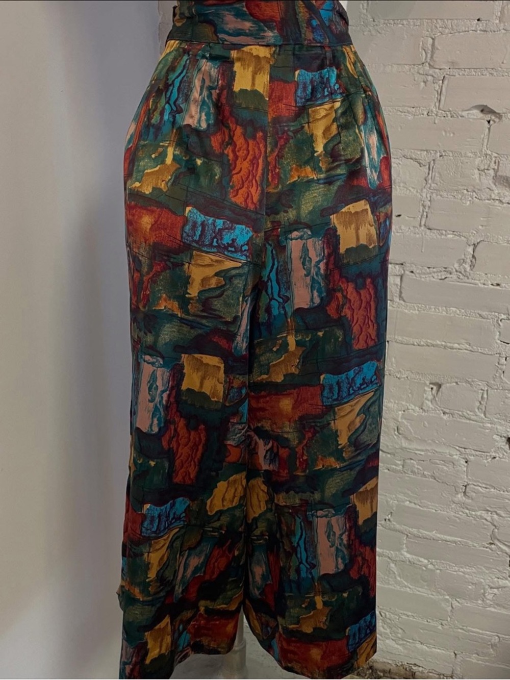 Multicolor Abstract Print Culottes - Picture 3 of 3
